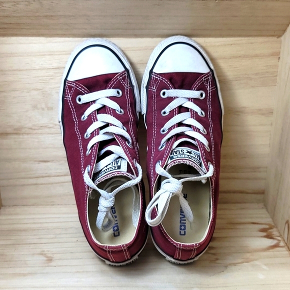 Converse Unisex Burgundy Classic Sneakers - Picture 7 of 9